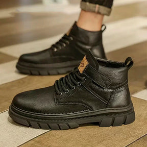Bota masculina Vanguard en cuero 100% legítimo + REGALOS: Cinturón de cuero, billetera y reloj.